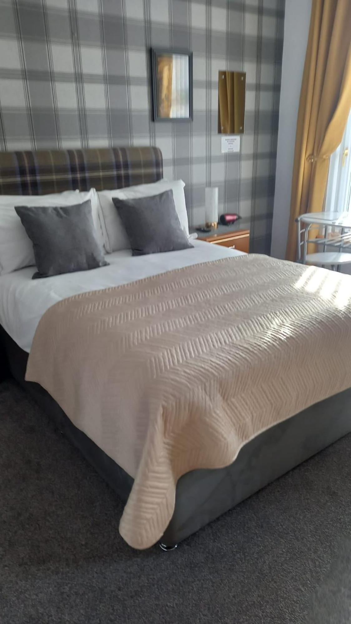 Fairfield Townhouse Guest House Инвернес Екстериор снимка